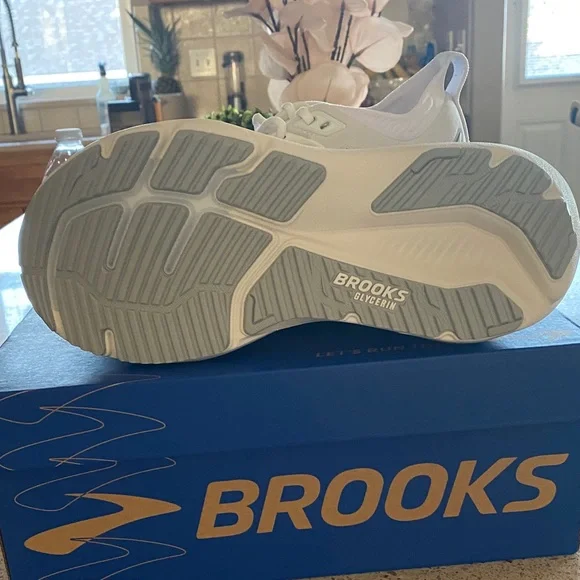‼️NEW RELEASE BROOKS GLYCERIN 23 Women's White and Pink Athletic Shoes - Picture 5 of 6